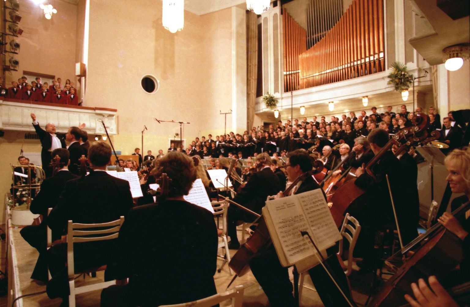 Rudolf Tobiase oratooriumi „Joonase lähetamine“ ettekanne Estonia Kontserdisaalis 1995.a