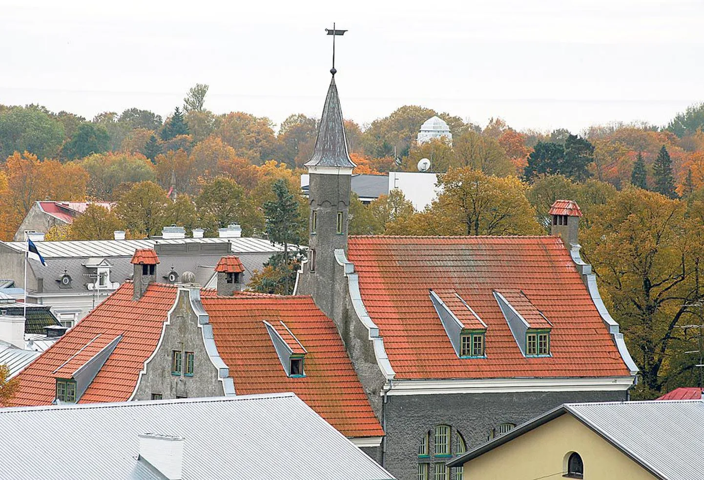 Pärnu päev väärtustab linna ajalugu. Pildil vaade Pärnu raekojale.
