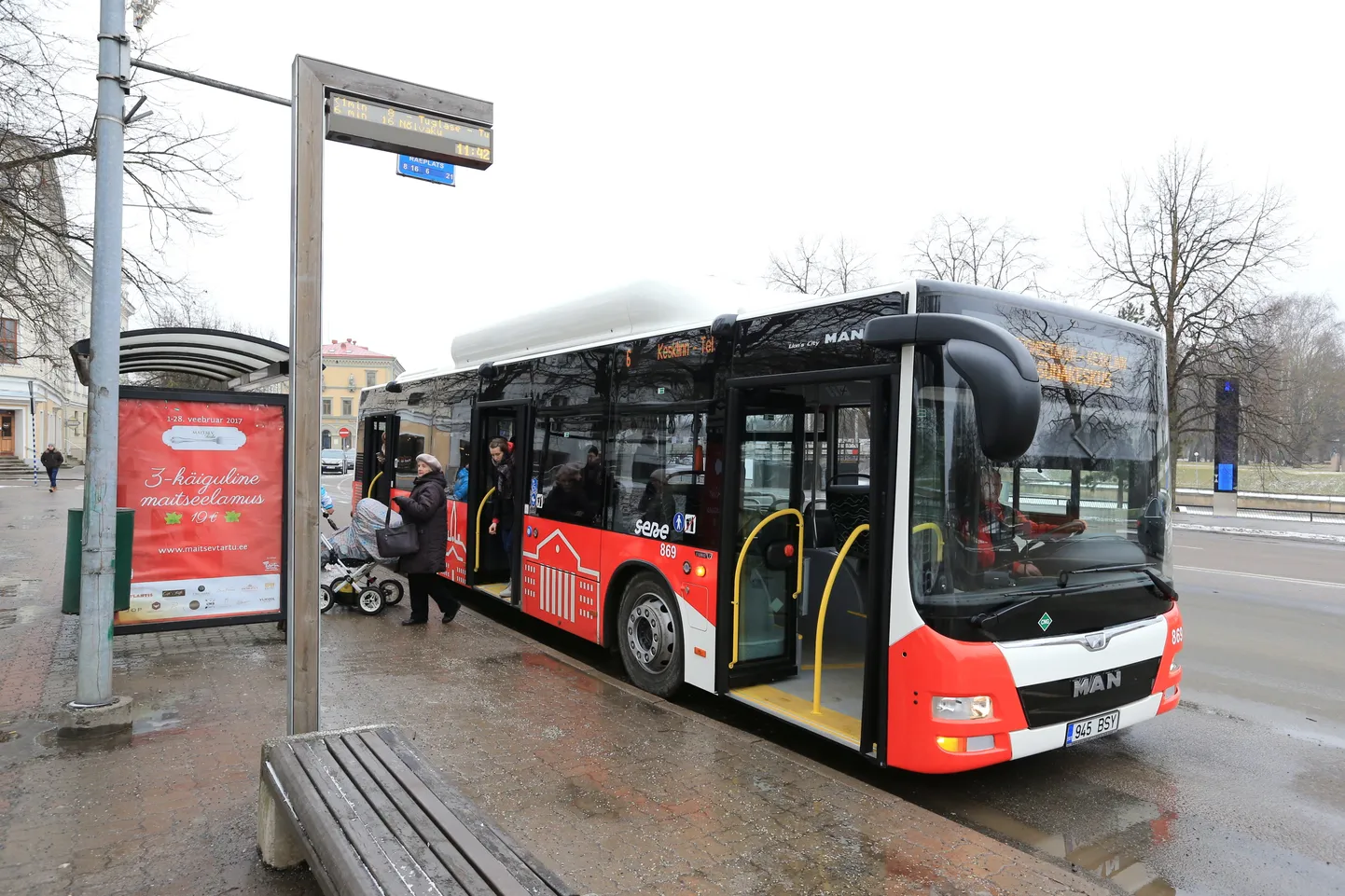 Linnaliinibuss.