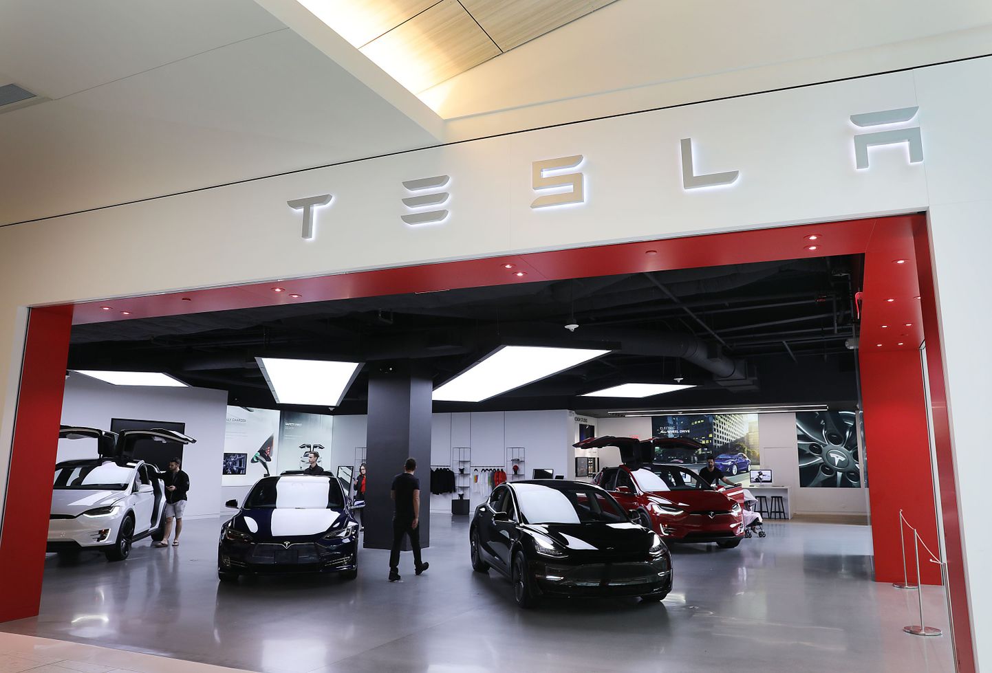 Tesla esindus Floridas, Miamis.