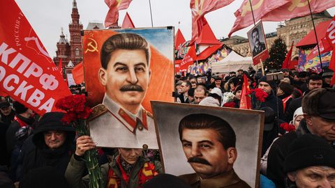 МНЕНИЕ ⟩ Майские праздники, огороды и «Сталин воскрес!»