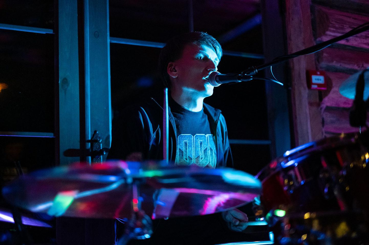 Aigar Vals on mänginud trummarina eksperimentaalses popansamblis Badass Yuki, valmistades bändiga aastatel 2011 ja 2014 albumid, mis kandideerisid Eesti muusikaauhindade võistlusel aasta parimaks alternatiivalbumiks.