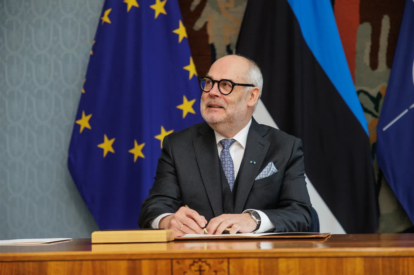 Riigipea kuulutas välja neli seadust.