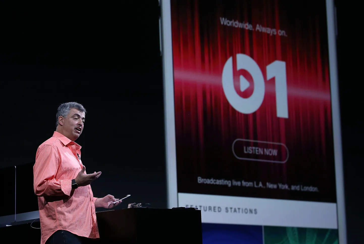 SAN FRANCISCO, CA - JUNE 08: Apple's senior vice president of Internet Software and Services Eddy Cue speaks during the Apple WWDC on June 8, 2015 in San Francisco, California. Apple annouced a new OS X, El Capitan, iOS 9 and Apple Music during the keynote at the annual developers conference that runs through June 12.   Justin Sullivan/Getty Images/AFP
== FOR NEWSPAPERS, INTERNET, TELCOS & TELEVISION USE ONLY ==