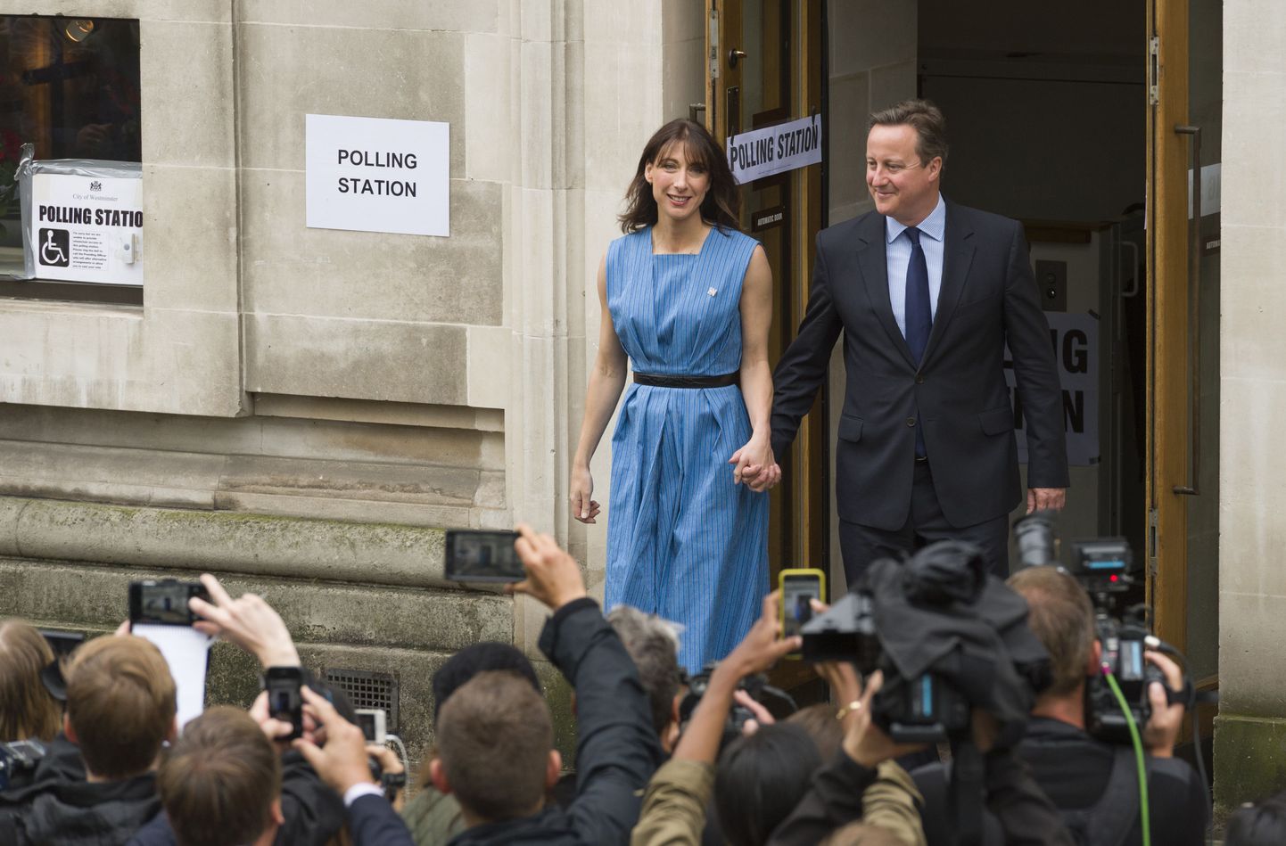 2879325 06/23/2016 British Prime Minister David Cameron and his wife, Samantha, at the Methodist Central Hall, Westminster after voting in the referendum on Britain's European Union membership. Alex McNaughton/Sputnik