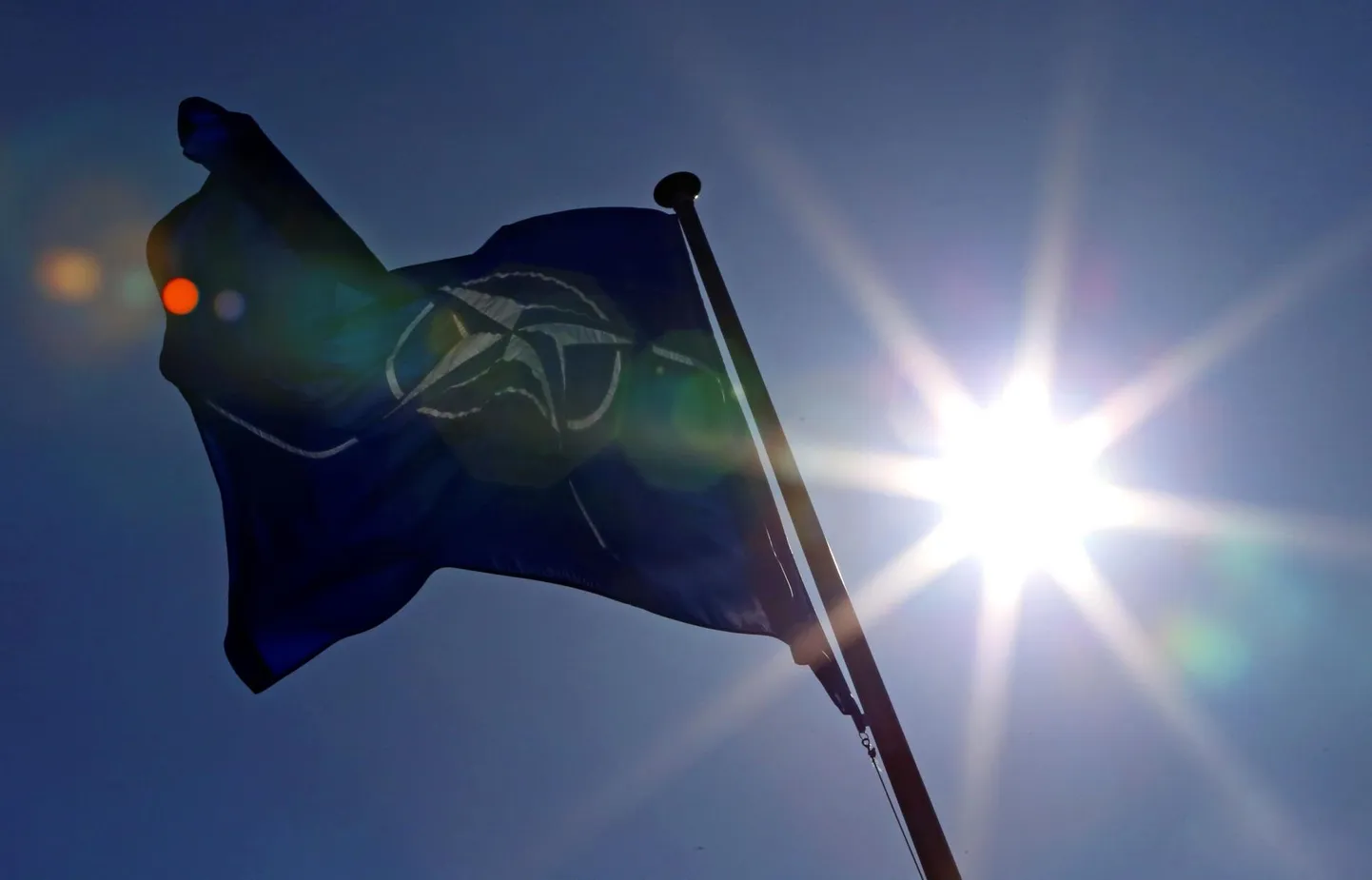 NATO lipp.