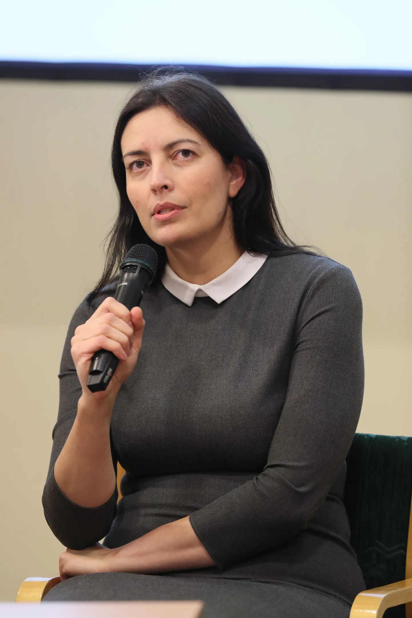 Кармен Йоллер.