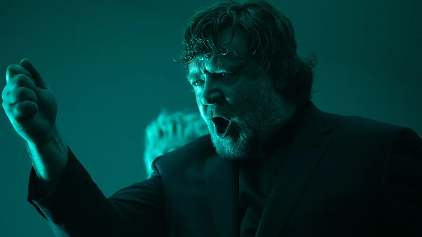Russell Crowe'i kontol on juba üksjagu kaheldavaid karjäärivalikuid, kuid mullune eksortsismifilm võib olla siiani kõige sügavam lomp, kuhu ta on astunud.