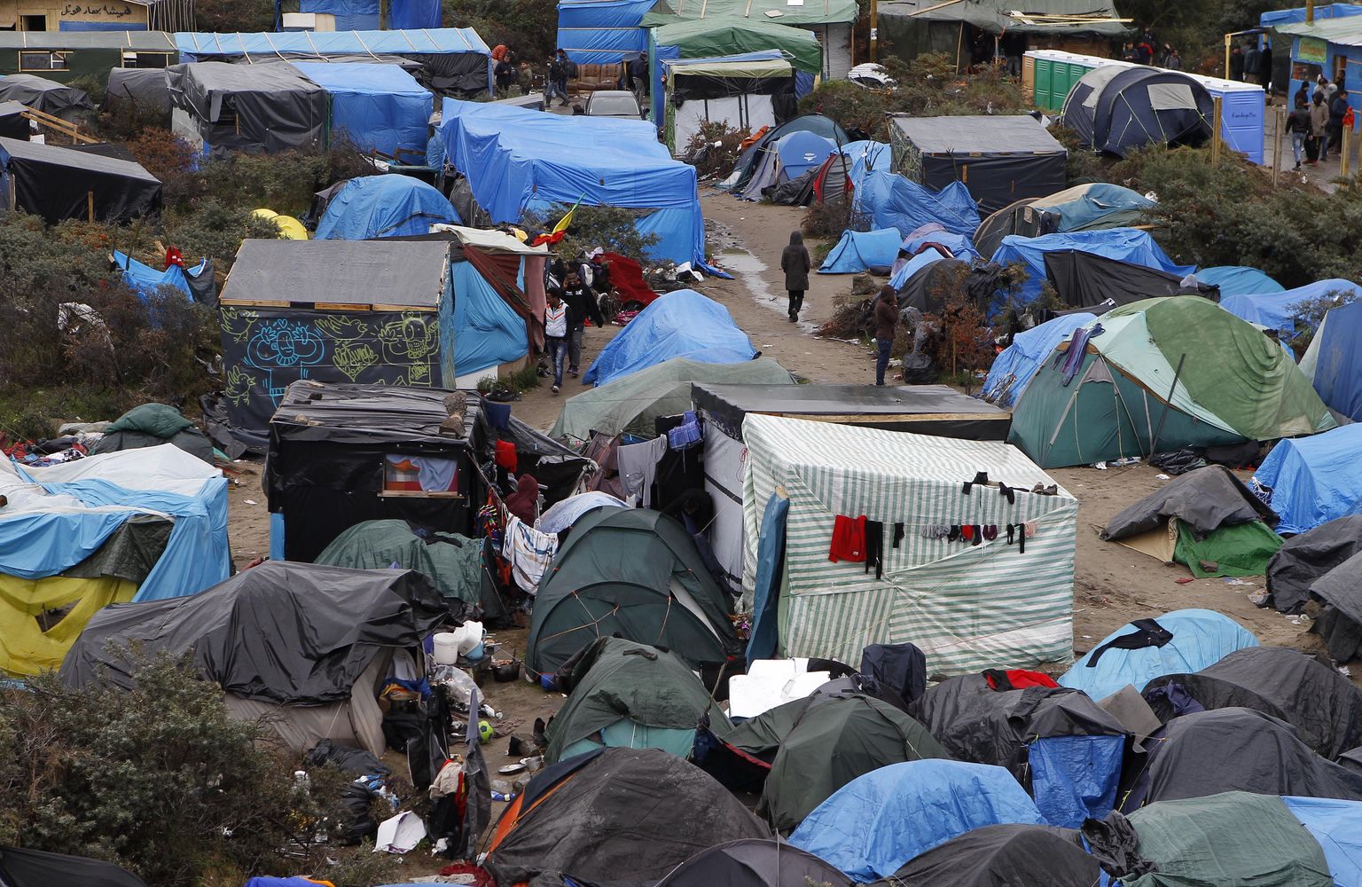 Prantsusmaal Calais`asuv põgenike «uus džungel» hüti- ja telgiküla