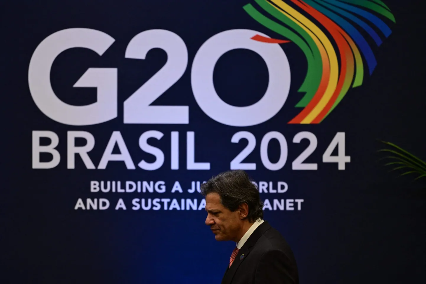 Саммит G20 в этот четверг в Бразилии призвал к введению коллективного налога для миллиардеров мира.