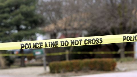 ASV ģimenes strīdā vīrietis nošāvis astoņus bērnus