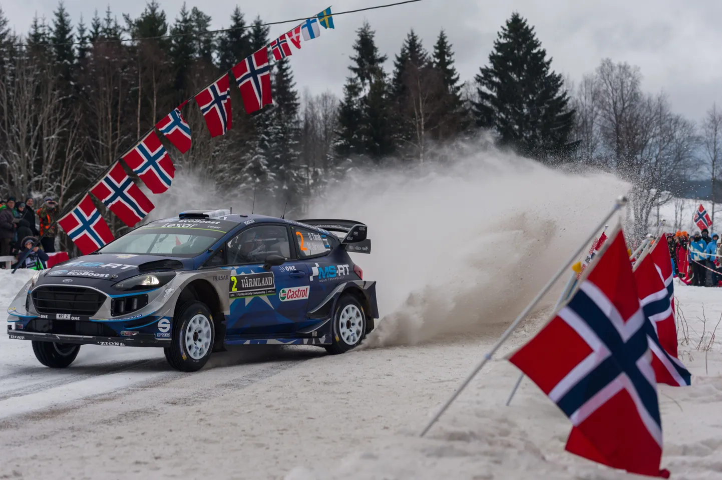Ott Tänak kihutamas Rootsi rallil.