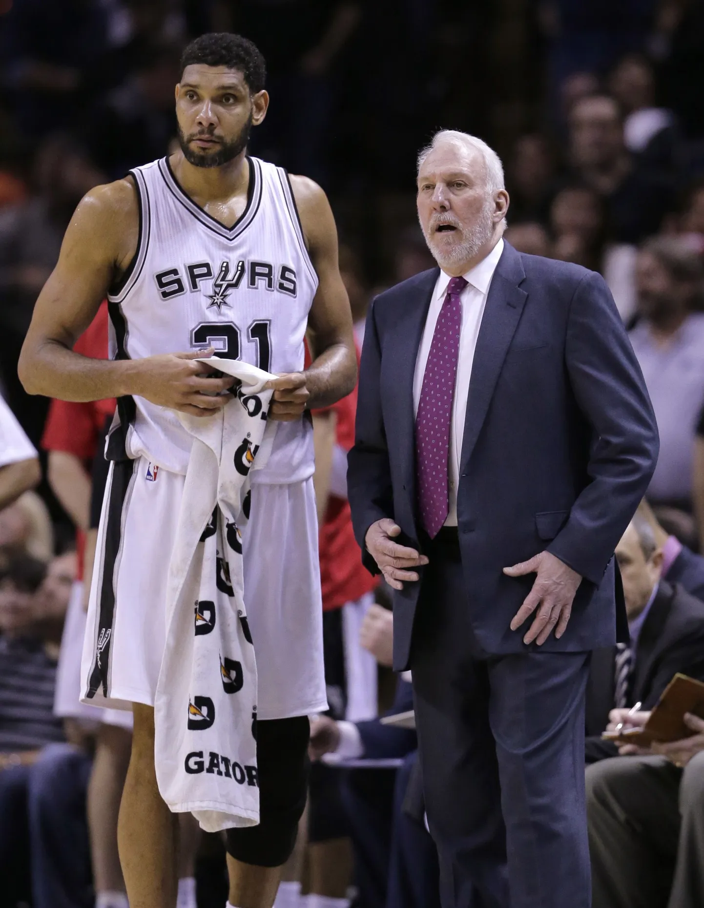 Tim Duncan (vasakul) ja Gregg Popovich.