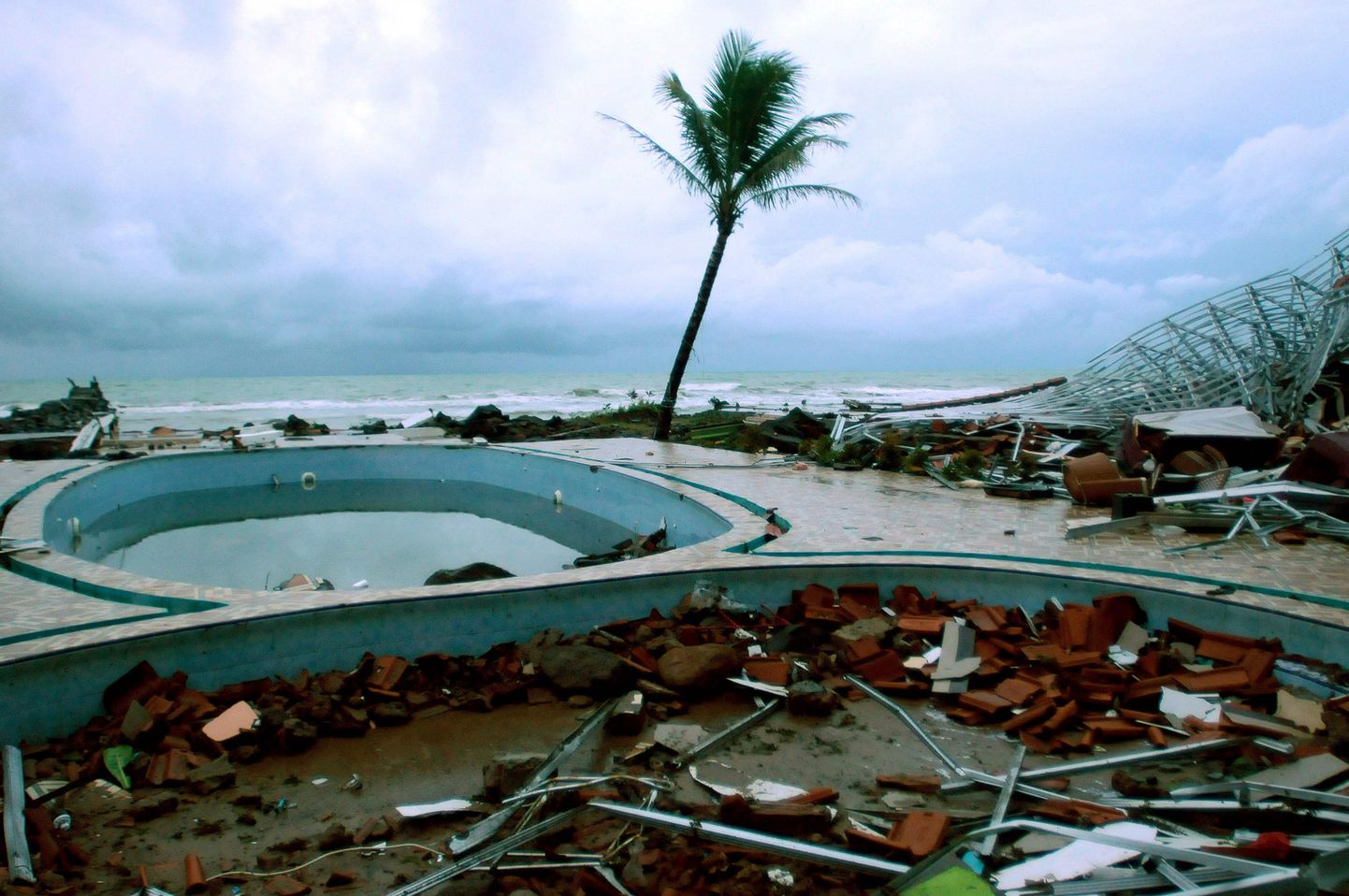 Cunami sekas Indonēzijā 2018. gada 23. decembrī