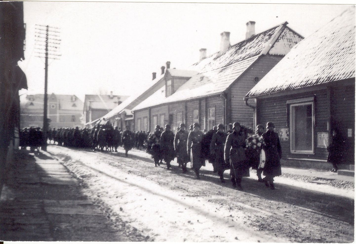 Matuserongkäik Paides, Tallinna tänaval 1941.a.