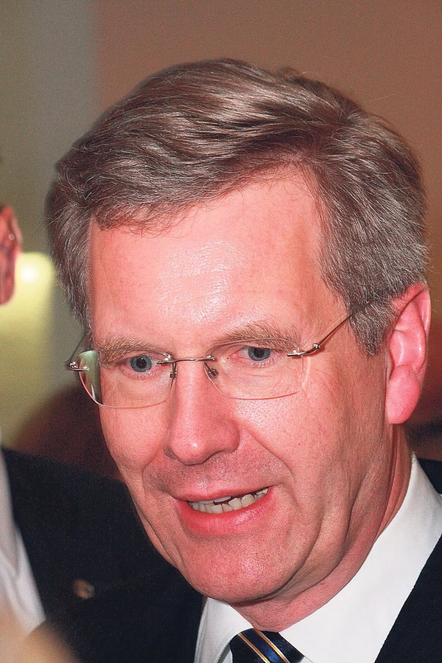 Christian Wulff muutus presidendina sakslaste naerualuseks. Kuuldavasti olevat liidukantsleri amet kaikunud Angela Merkeli vihakisast: niivõrd ei soovinud ta Joachim Gaucki (teisel pildil vasakul) uueks presidendikandidaadiks.
