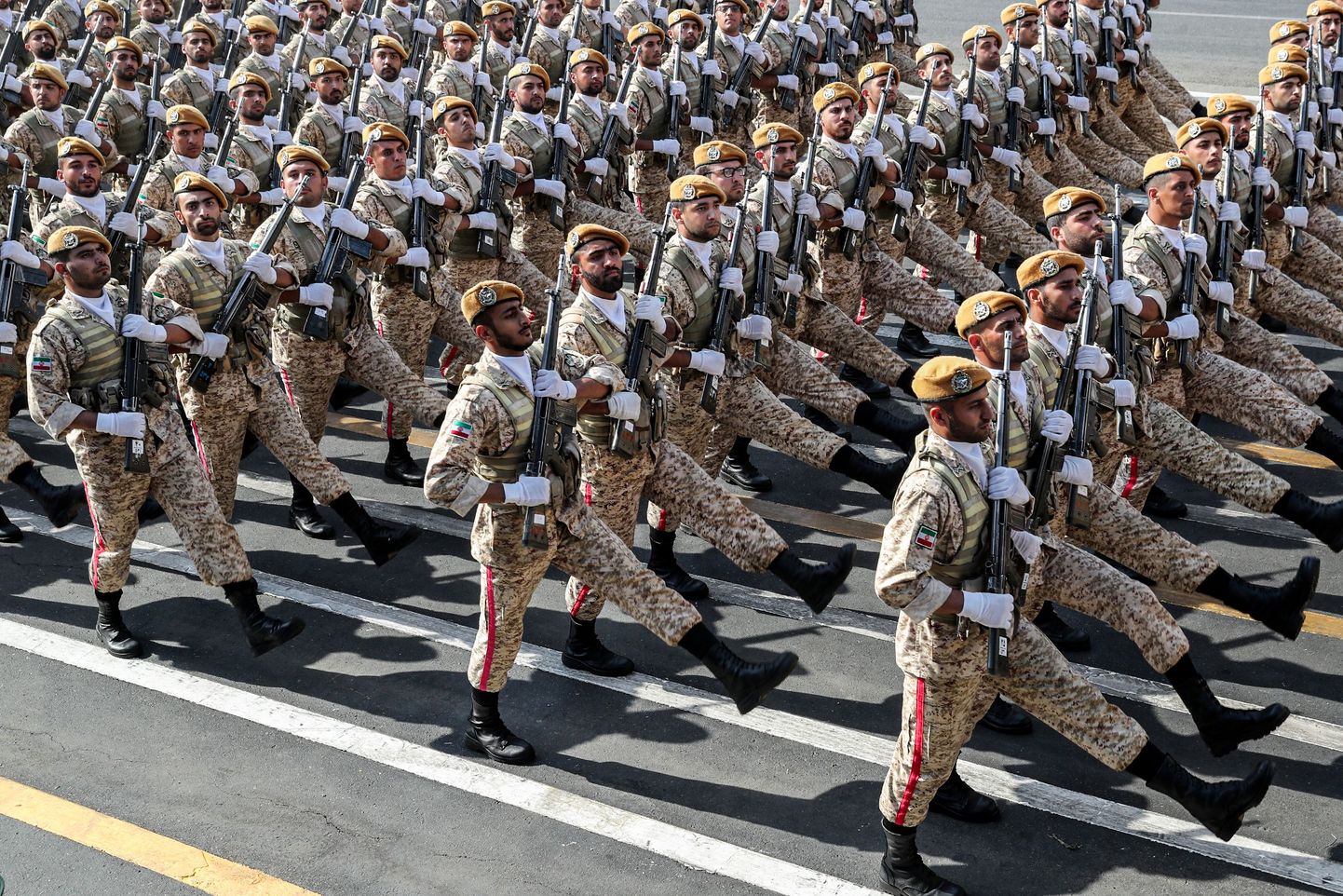 Iraani sõdurid Teheranis paraadil 22. september 2019.