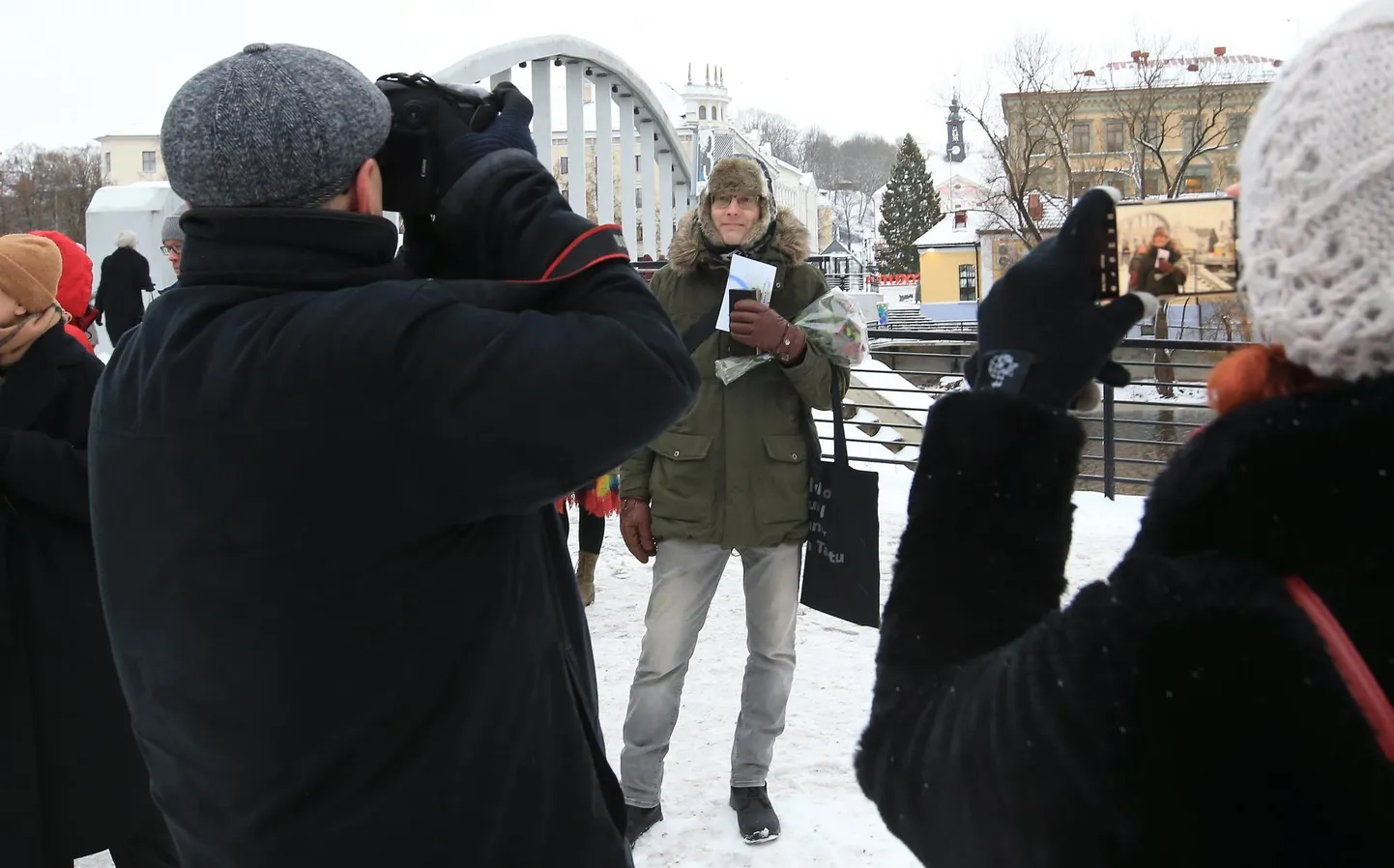 2021. aasta linnakirjaniku Juhan Voolaiu sõnul oli stipendiumile kandideerimine loogiline samm, sest ta kirjutab palju just Tartust.
 