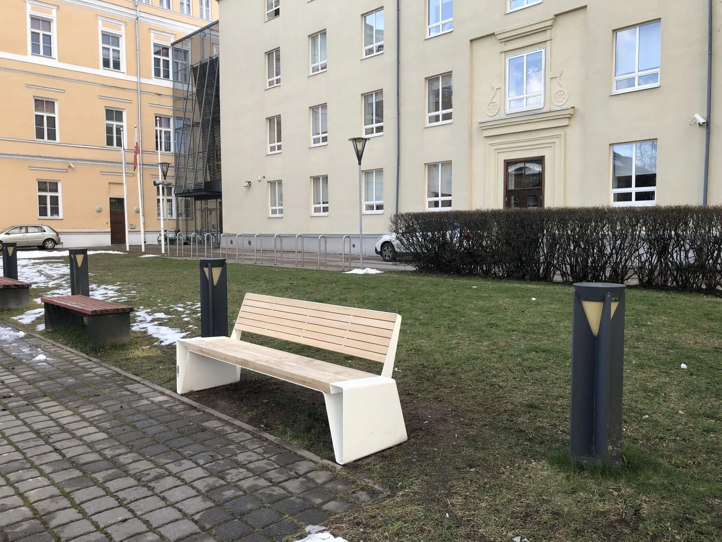 Neljapäeval avatakse Masingu kooli ees Tiina Kallavuse mälestuspink.