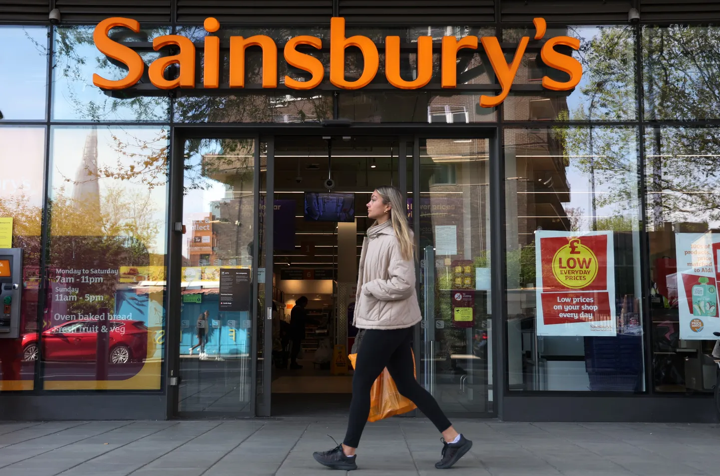 Sainsbury's supermarket Londonis.