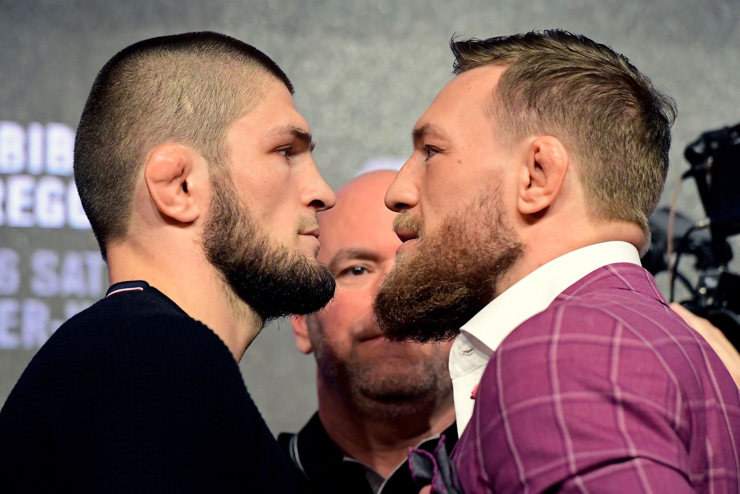 NEW YORK, NY - SEPTEMBER 20: Lightweight champion Khabib Nurmagomedov faces-off with Conor McGregor during the UFC 229 Press Conference at Radio City Music Hall on September 20, 2018 in New York City.   Steven Ryan/Getty Images/AFP
== FOR NEWSPAPERS, INTERNET, TELCOS & TELEVISION USE ONLY ==