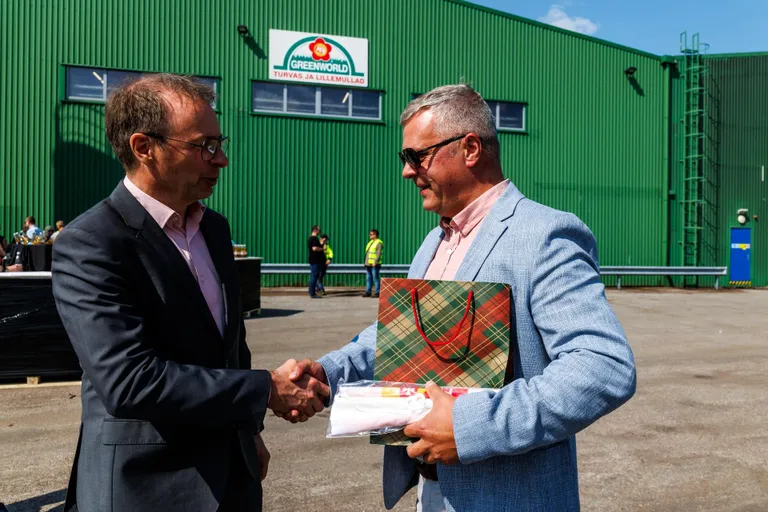 ASB Greenworld Eesti juhatuse esimees Jüri Tiidermann (paremal) ja Tööandjate Keskliidu juhatuse esimees Hando Sutter.