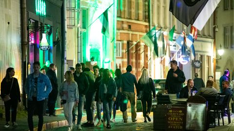 Ночной Таллинн: охранники популярных баров грабили пьяных посетителей