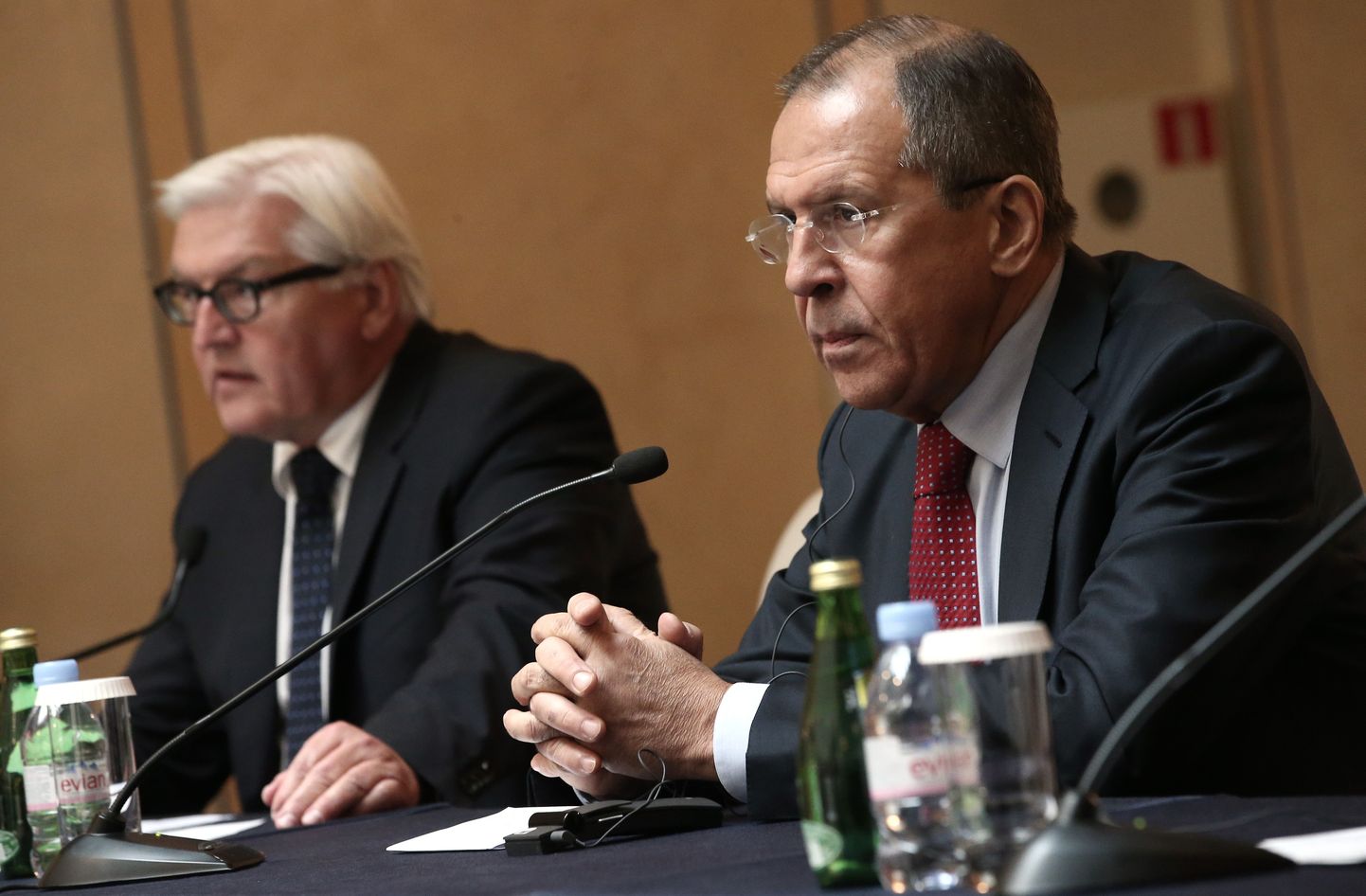 Saksa välisminister Frank Walter Steinmeier (vasakul) ja Vene esidiplomaat Sergei Lavrov.
