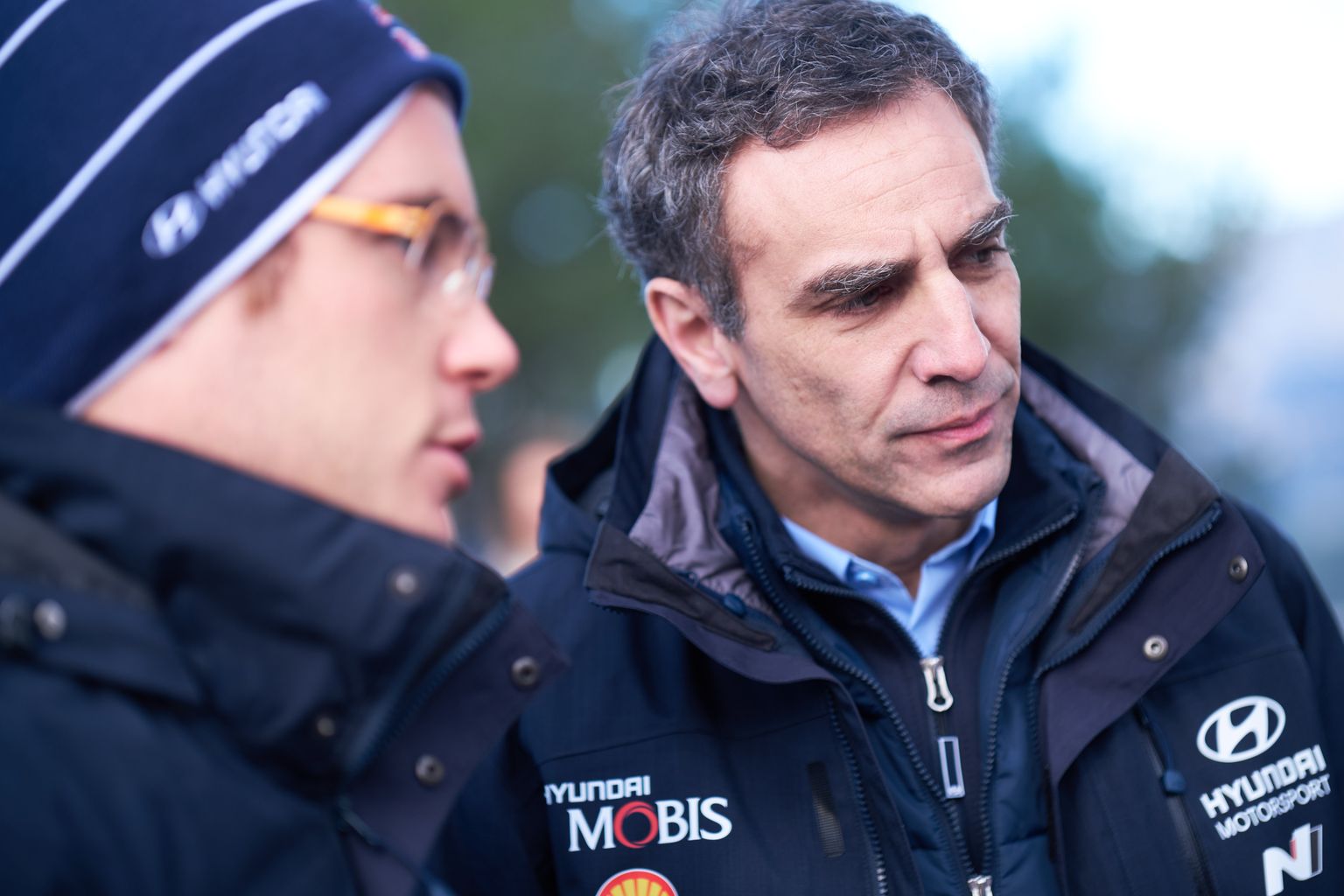 Hyundai uus meeskonnajuht Cyril Abiteboul (paremal) usub, et WRC-sari täidab praegu autotootja ärihuve. Kas see jätkub ka tulevikus või on laual võimalik liitumine F1-ga?