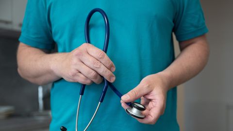 USKUMATU ⟩ Pedofiilias süüdimõistetud välismaa arstid saavad Soomes rahus töötada