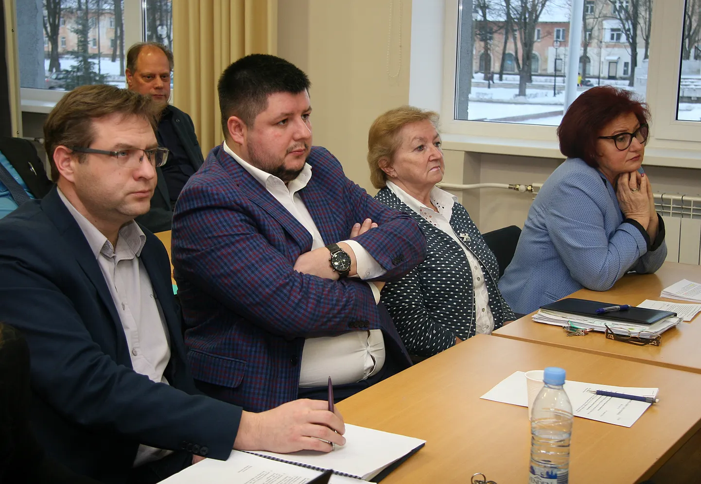 Члены городского управления в новом году обойдутся без очередного повышения зарплаты. Вице-мэры Виталий Бородин, Денис Вершинин, Вийве Кесккюла и отсутствующая на снимке Нина Алексеева должны смириться с зарплатой в 3780 евро, а мэр города Людмила Янченко - в 4320 евро.