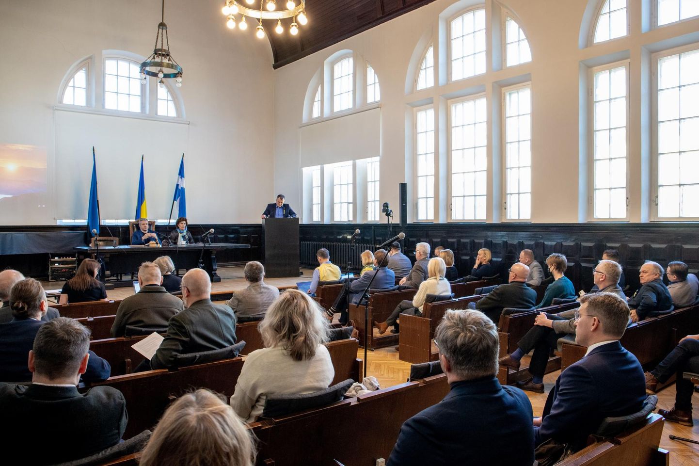 Pärnu linnavolikogu võttis 22. sõjapäeval vastu avalduse Ukraina toetuseks.