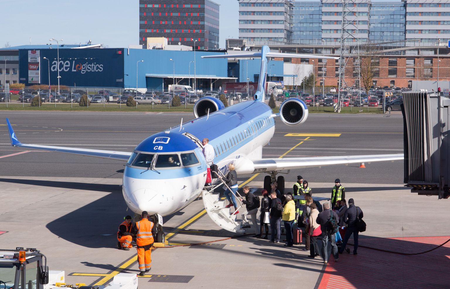 Estonian Airi lennuk Tallinna lennujaamas