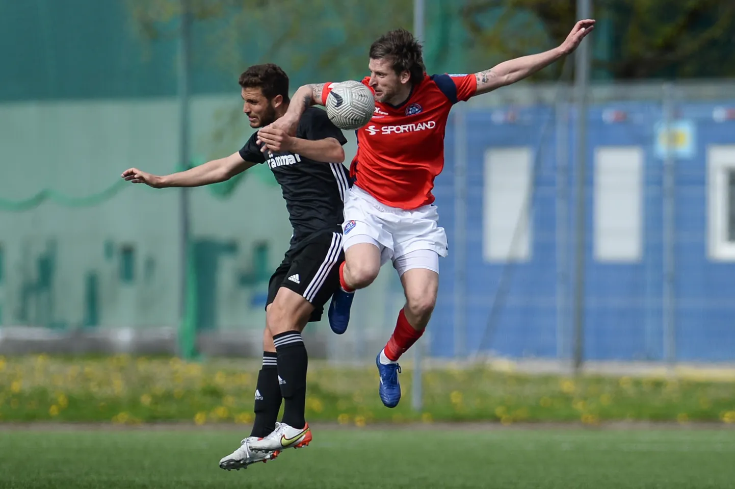 Maikuus Narvas toimunud Transi ja Kalju vahelises mängus sai napi 1:0 võidu Kalju. Sel laupäeval on võimalik võtta revanš.