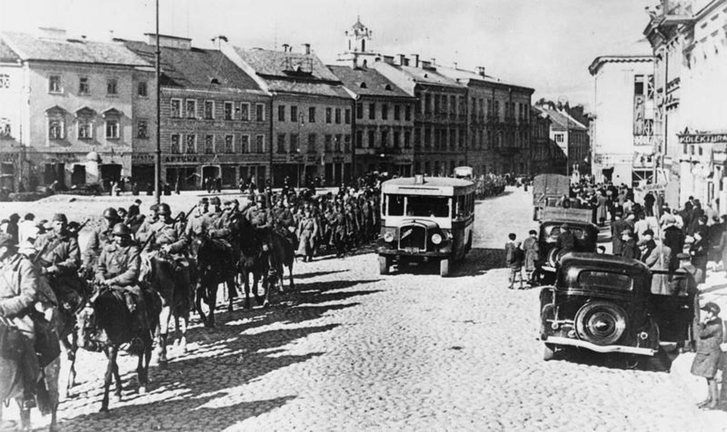 Nõukogude Liidu okupatsioonivägede saabumine Vilniusse 1939. aastal.