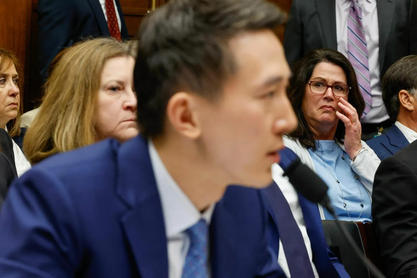 TikToki tegevjuht Shou Zi Chew 23. märtsil USA Kongressi alamkoja energia- ja kommertskomiteele aru andmas.