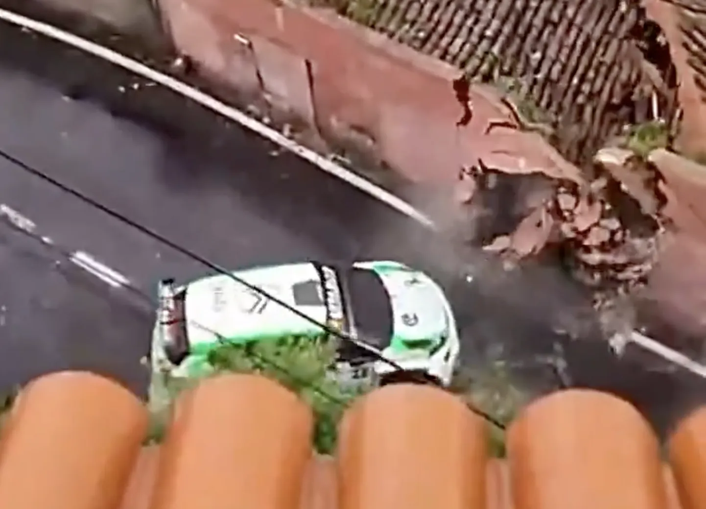 Tenerife rallil juhtus ohtlik õnnetus.