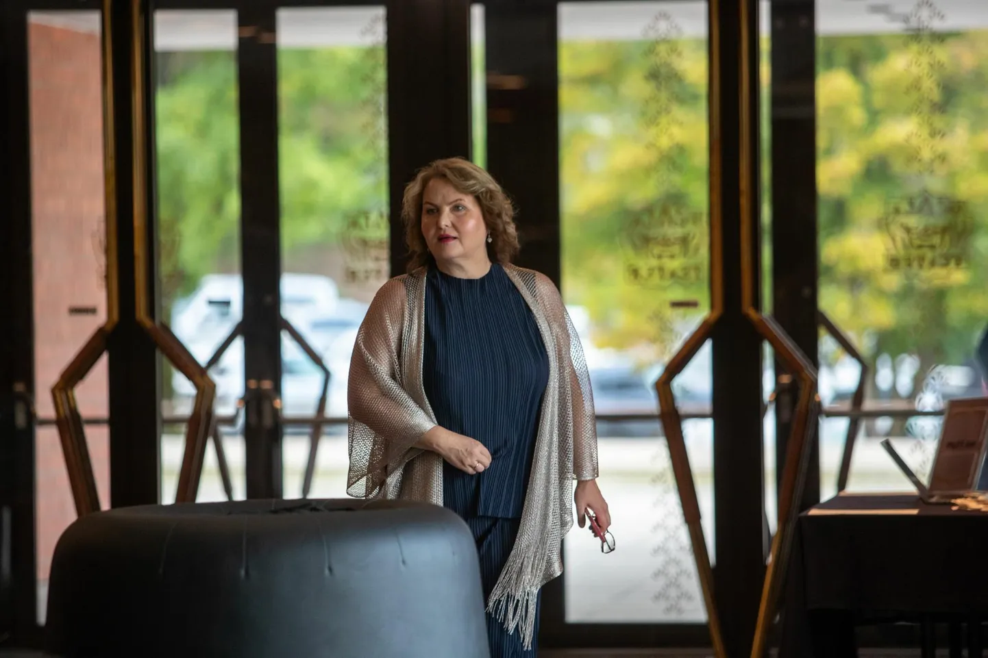 Ugala teater kuulutas välja avaliku konkursi juhatuse liikme ehk teatrijuhi leidmiseks. Praeguse juhi Garmen Tabori leping lõpeb tuleva aasta 30. juunil.