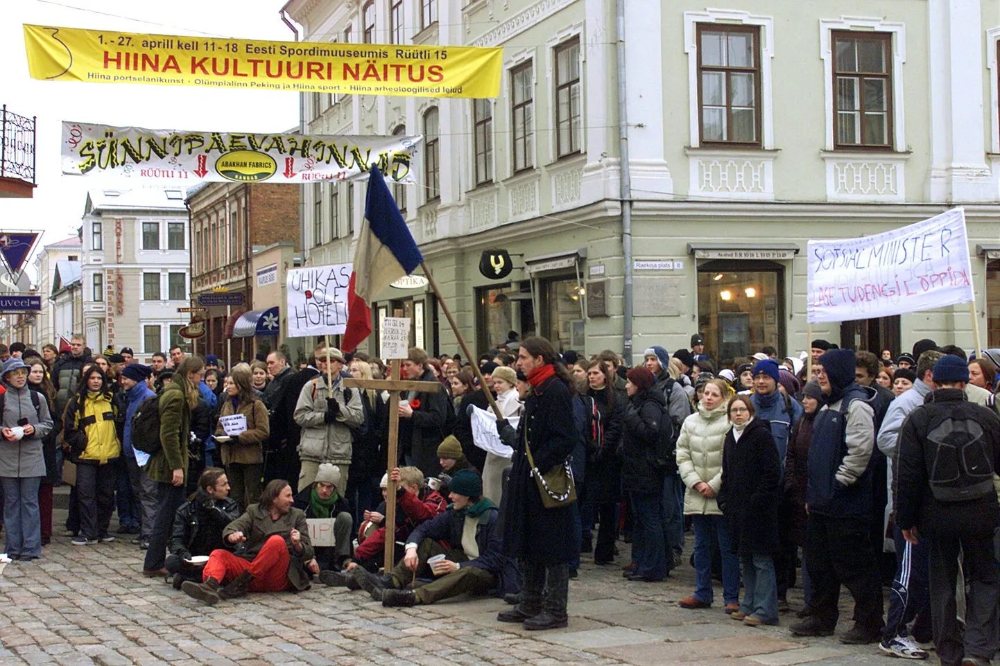 Tudengite meeleavaldus Tartus 2003. aastal