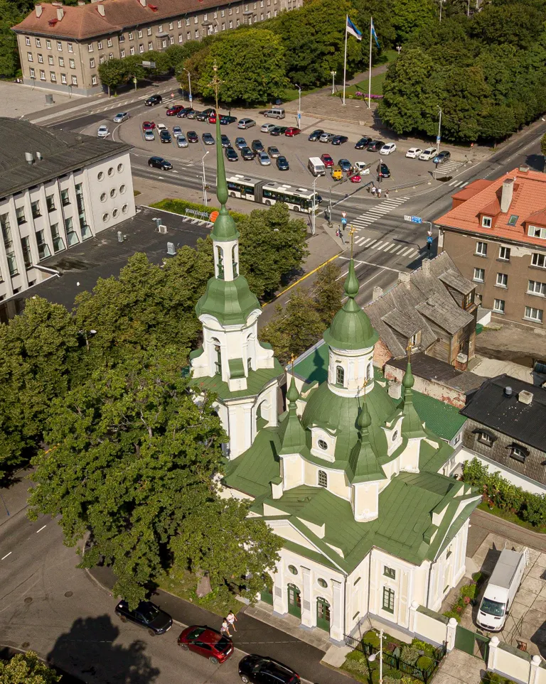 Vee tänava kõrgeim hoone on läbi aastate olnud suvepealinna üks peamisi pildistamisobjekte.