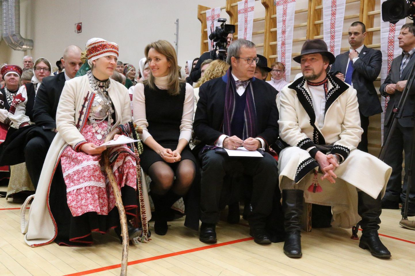 President Ilves osales Obinitsas soome-ugri kultuuripealinna aujärje üleandmisel koos abikaasa Ieva Ilvesega.