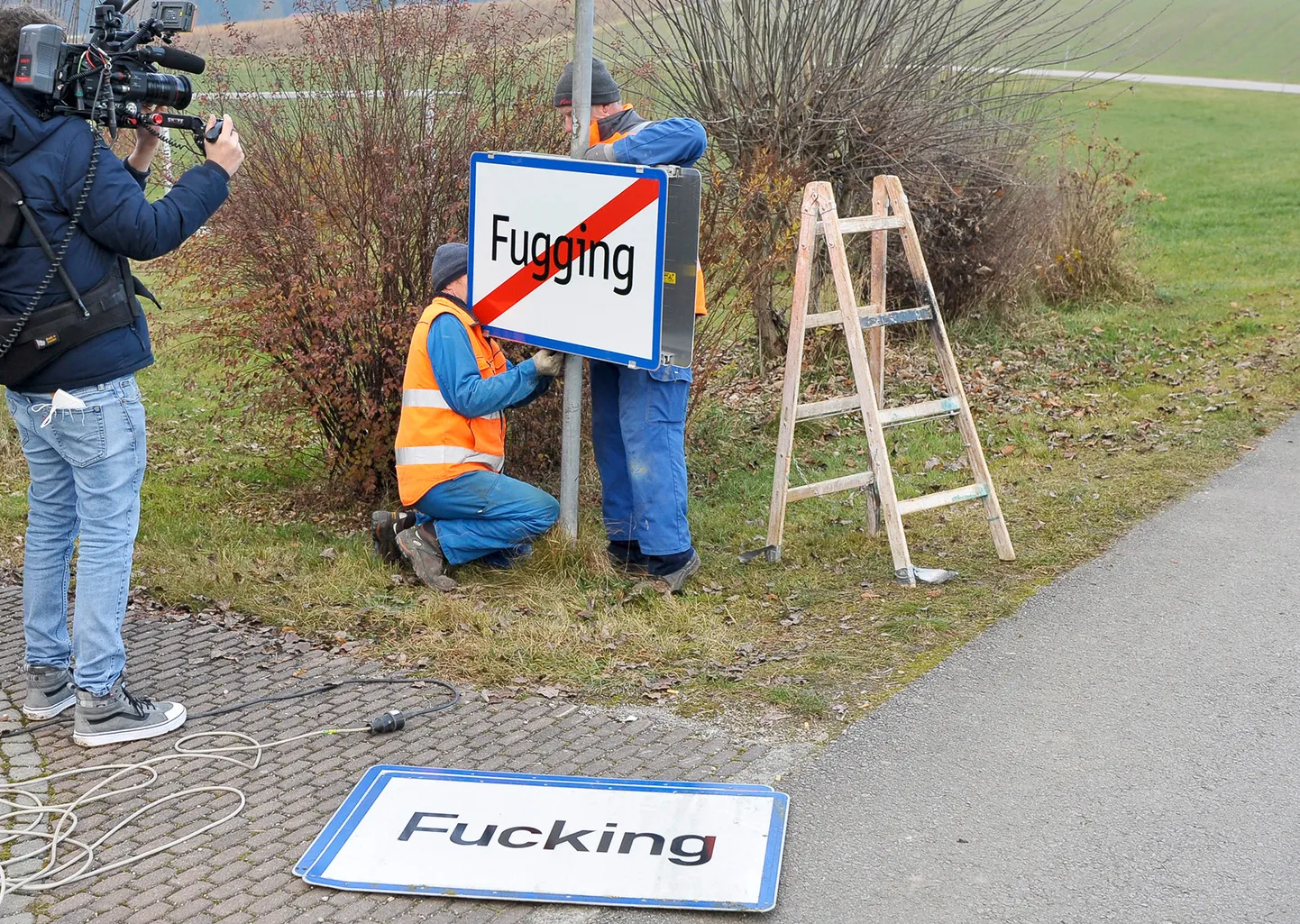 Töölised asendasid sild Fucking sildiga Fugging