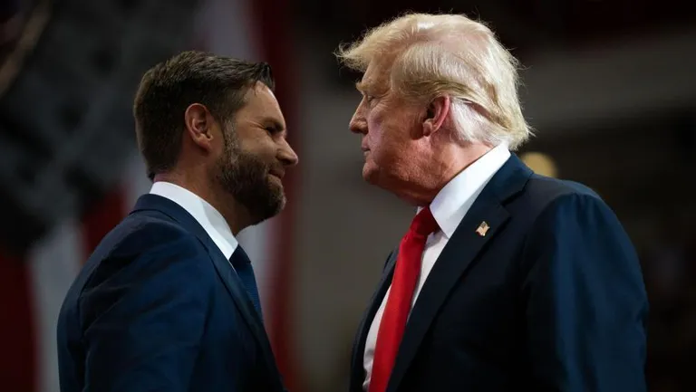 Вэнс и Трамп.