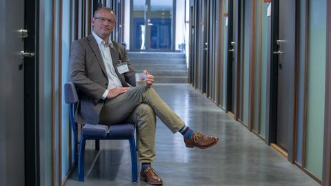 Kliinikumi juht Priit Eelmäe: arsti 3500-eurone palk on Eesti oludes motiveeriv