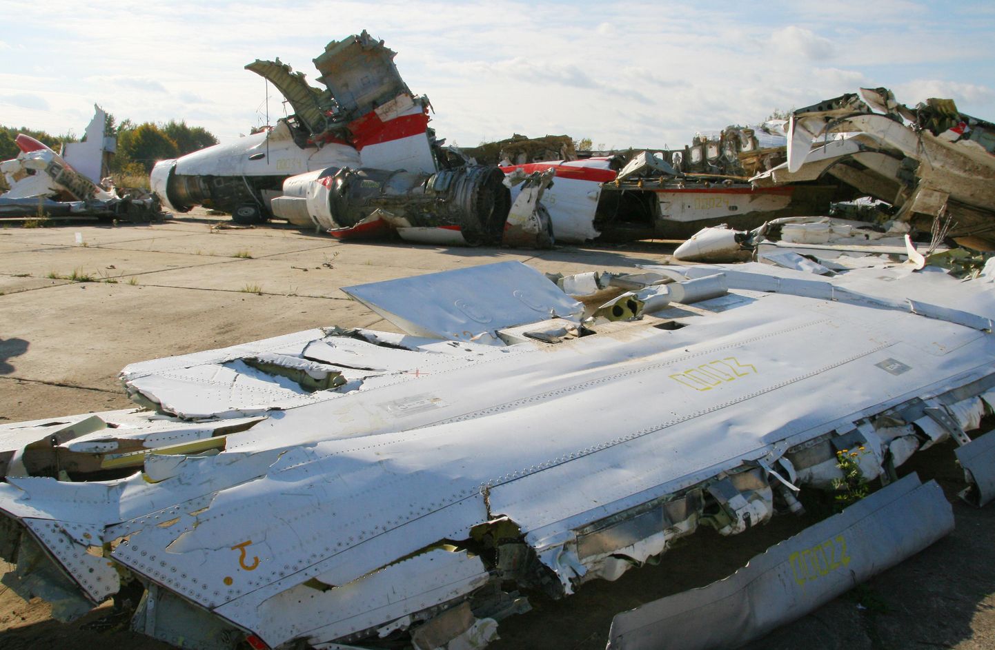 Smolenski lähistel alla kukkunud Poola presidendi Lech Kaczyński lennuki Tu-154 rusud.