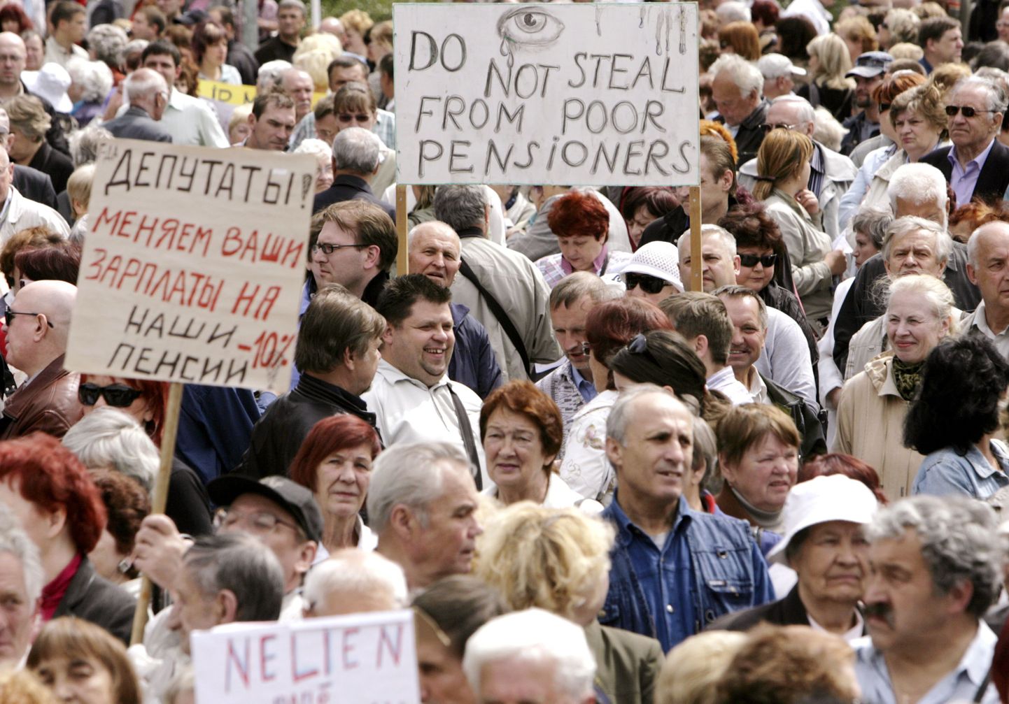 Pensionäride meeleavaldus Riias 2009.aastal.