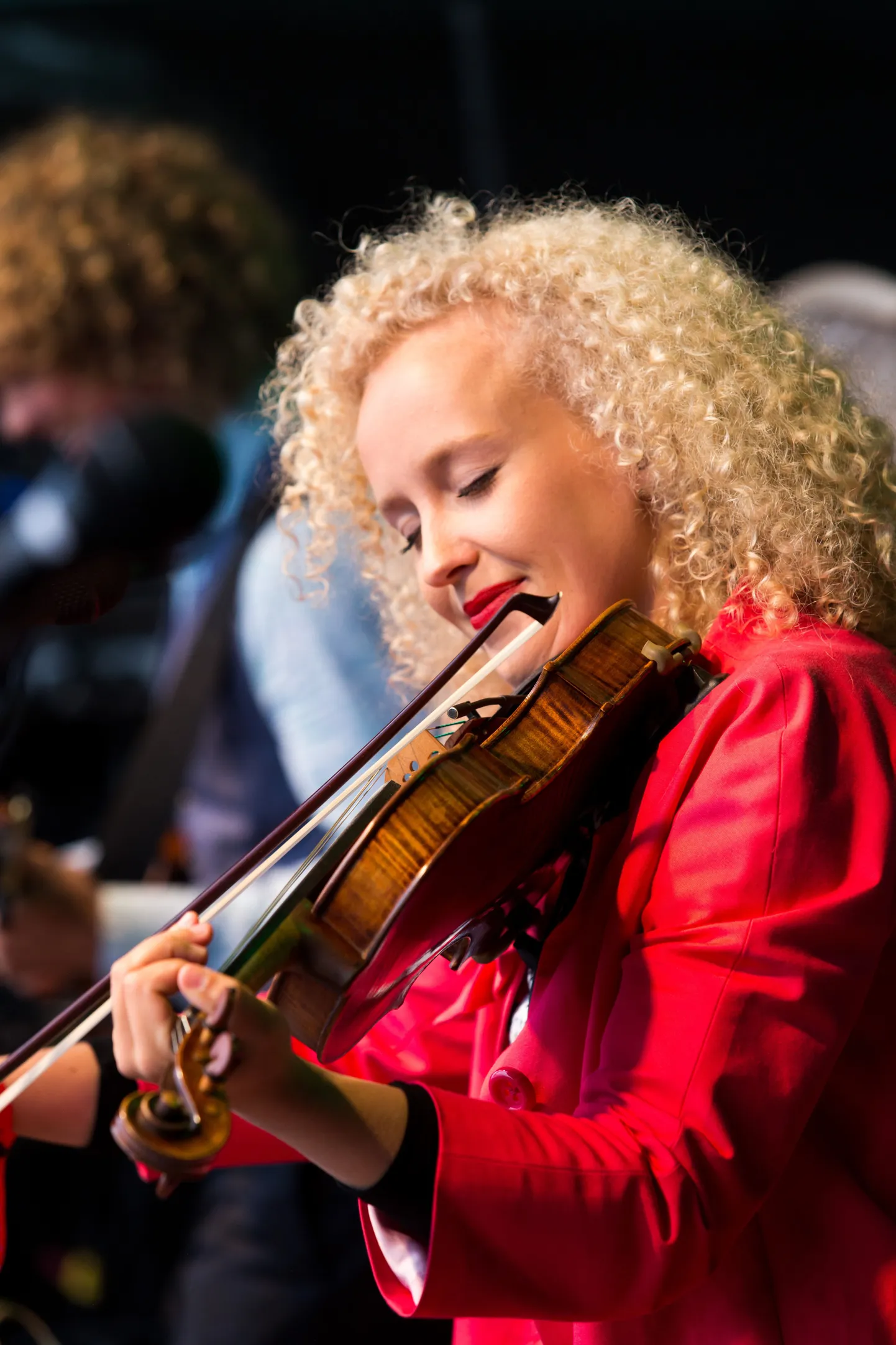 Curly Strings - Eeva Talsi
