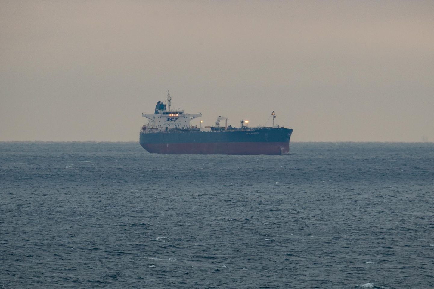Tanker Zaliv Amurskiy Paldiski reidil jaanuari lõpus.