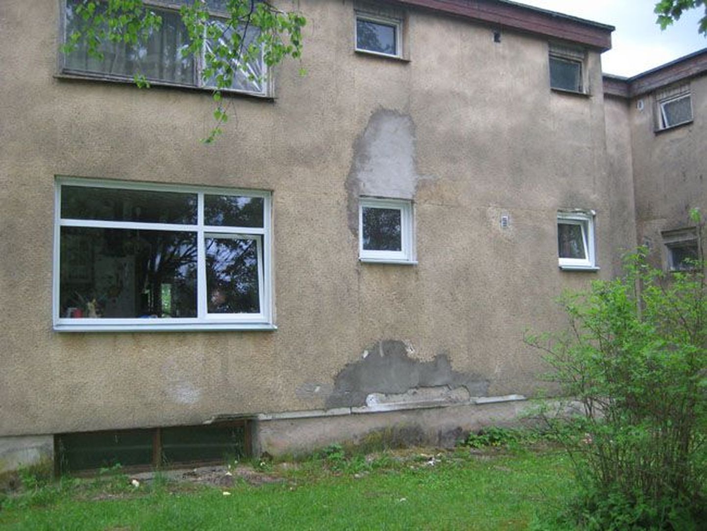 Annetuste eest sai pere korter uued aknad.