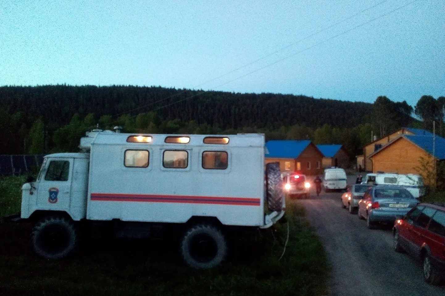 Päästeauto eile õhtul Laadoga ääres.